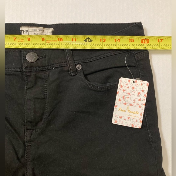 Free People | NWT Women’s Black Denim Cropped Jeans - Picture 8 of 11